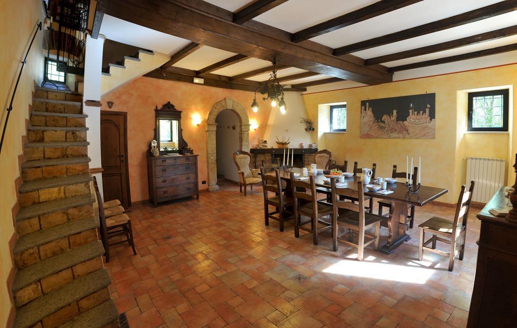 Вілла L'Antica Mola Castel Madama Номер фото